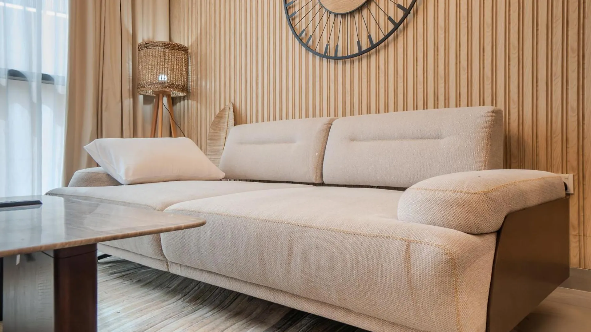 1Br Oak Luxury By Blue Cloud Holidays Sharjah