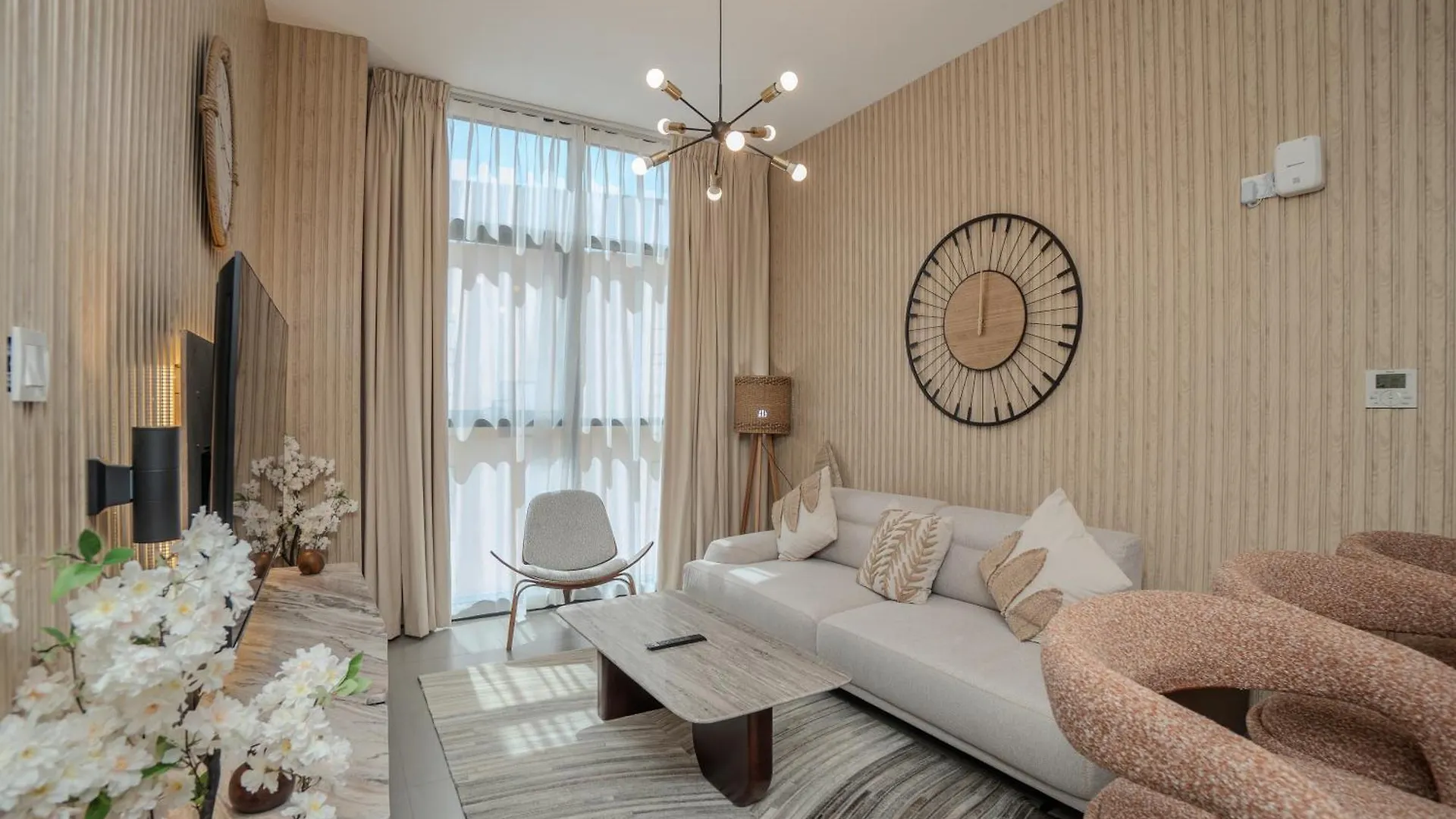 1Br Oak Luxury By Blue Cloud Holidays Sharjah Apartment